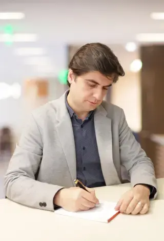 Dr. Henrique Bufaiçal - Cirurgião de mão certificado